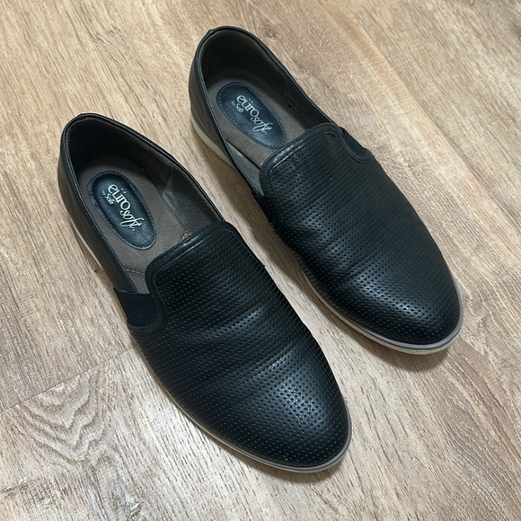 EUROSOFFT x SOFFT | Black Vernelle Loafers - Picture 2 of 7